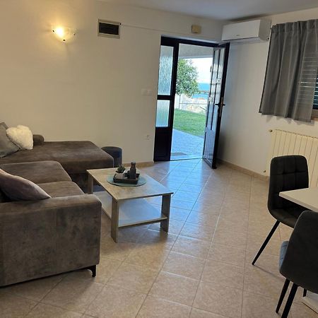 Apartments Vilma Ловран Экстерьер фото
